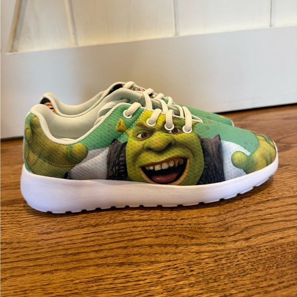 One of a kind Shrek shoes never worn size 7.5-8 - Picture 5 of 5